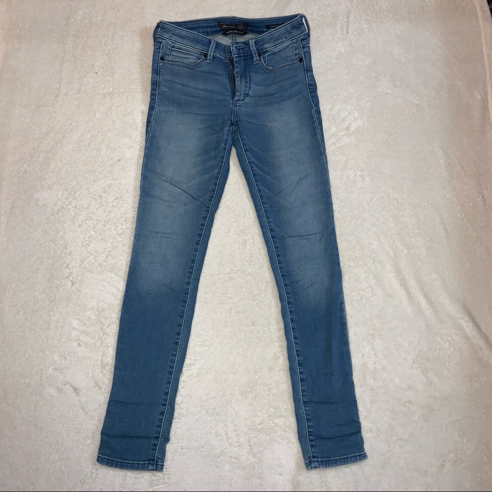 A&F Signature Collection Super Skinny Jeans